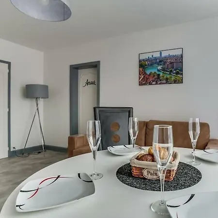 Le 27 - Appartement 3*** Cosy A Lyon Parking Exterior foto